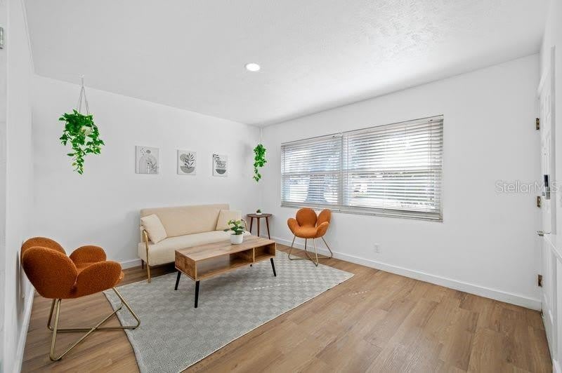 4409 W PEARL Avenue – photo 3