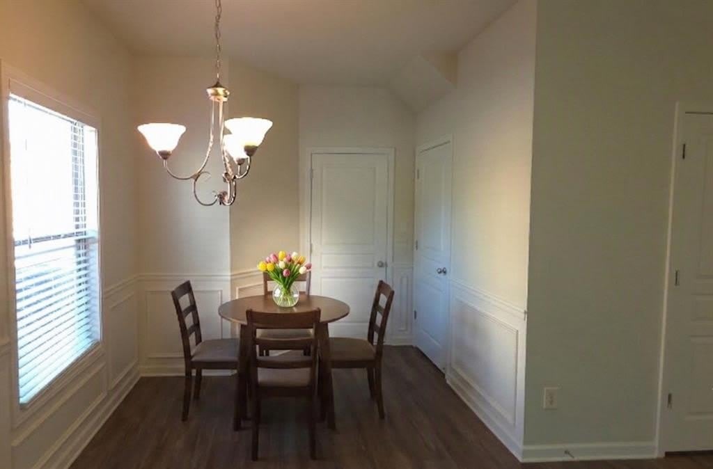 2200 Oakland Grove Place – photo 4