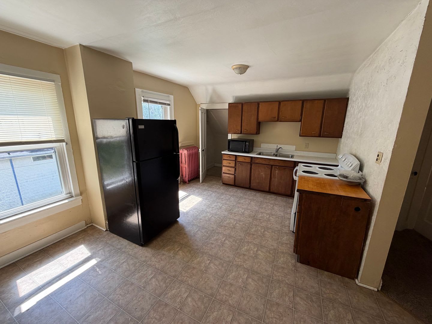 140 E. 1st Street – photo 2