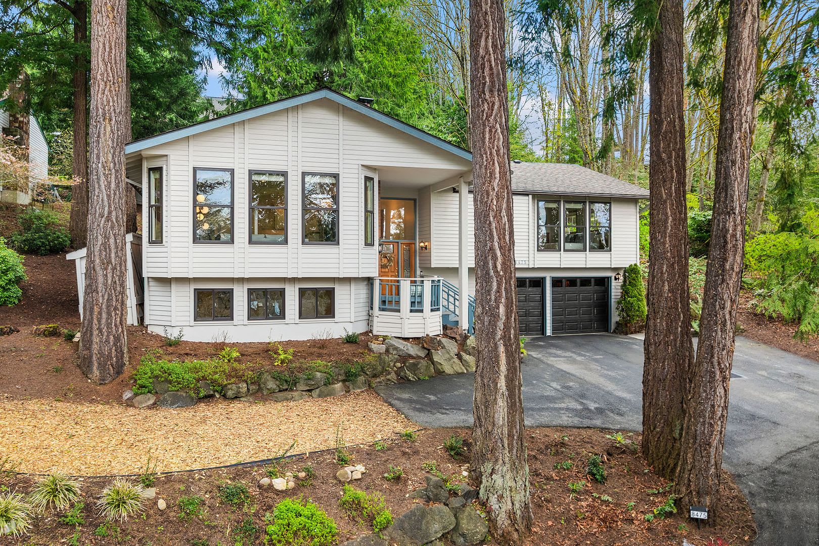 Modern Elegance Meets Island Living 8475 Se 45Th St Mercer Island Wa 98040 4 Beds 3 Baths Prime North End Location – photo 2