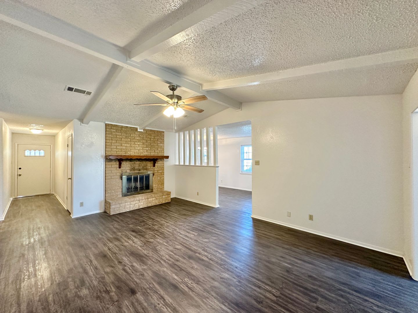 1501 Farhills Dr – photo 3