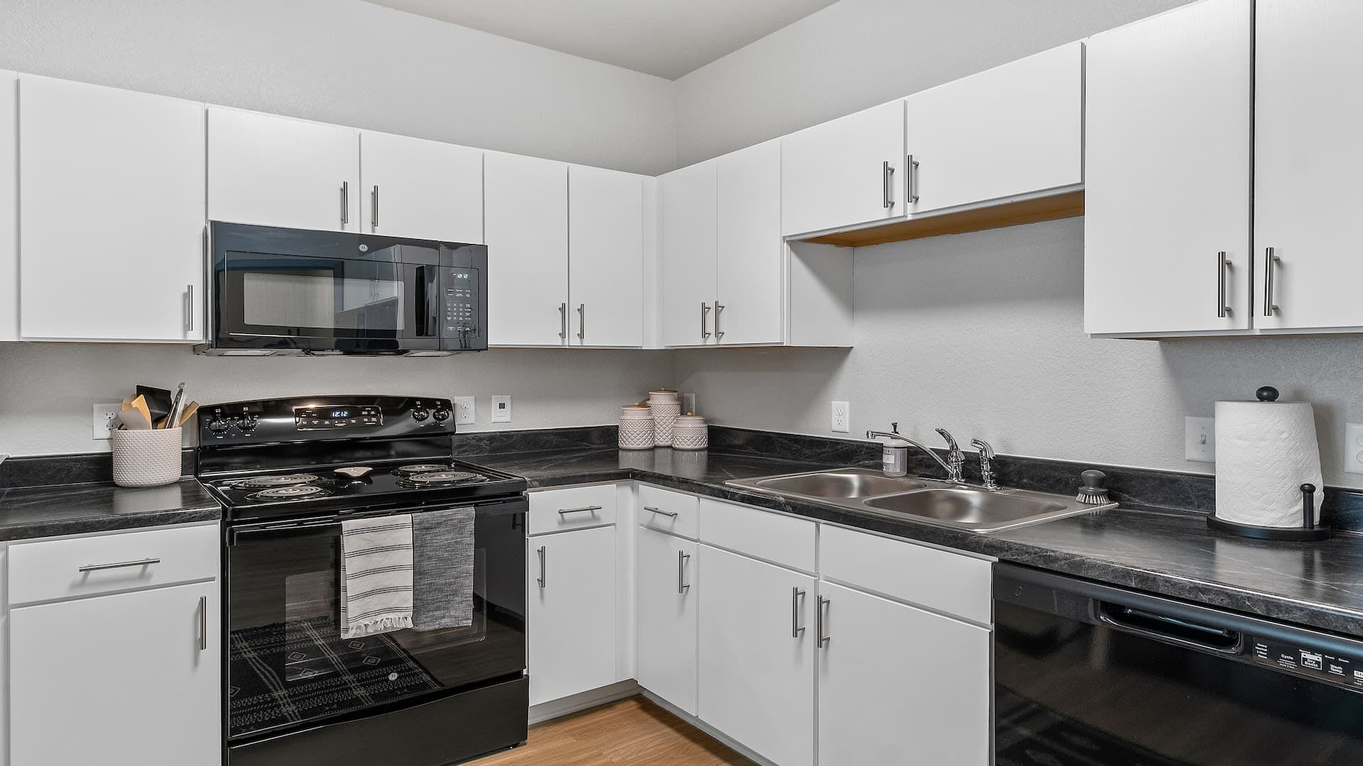 Authentix Quincy Street – photo 5