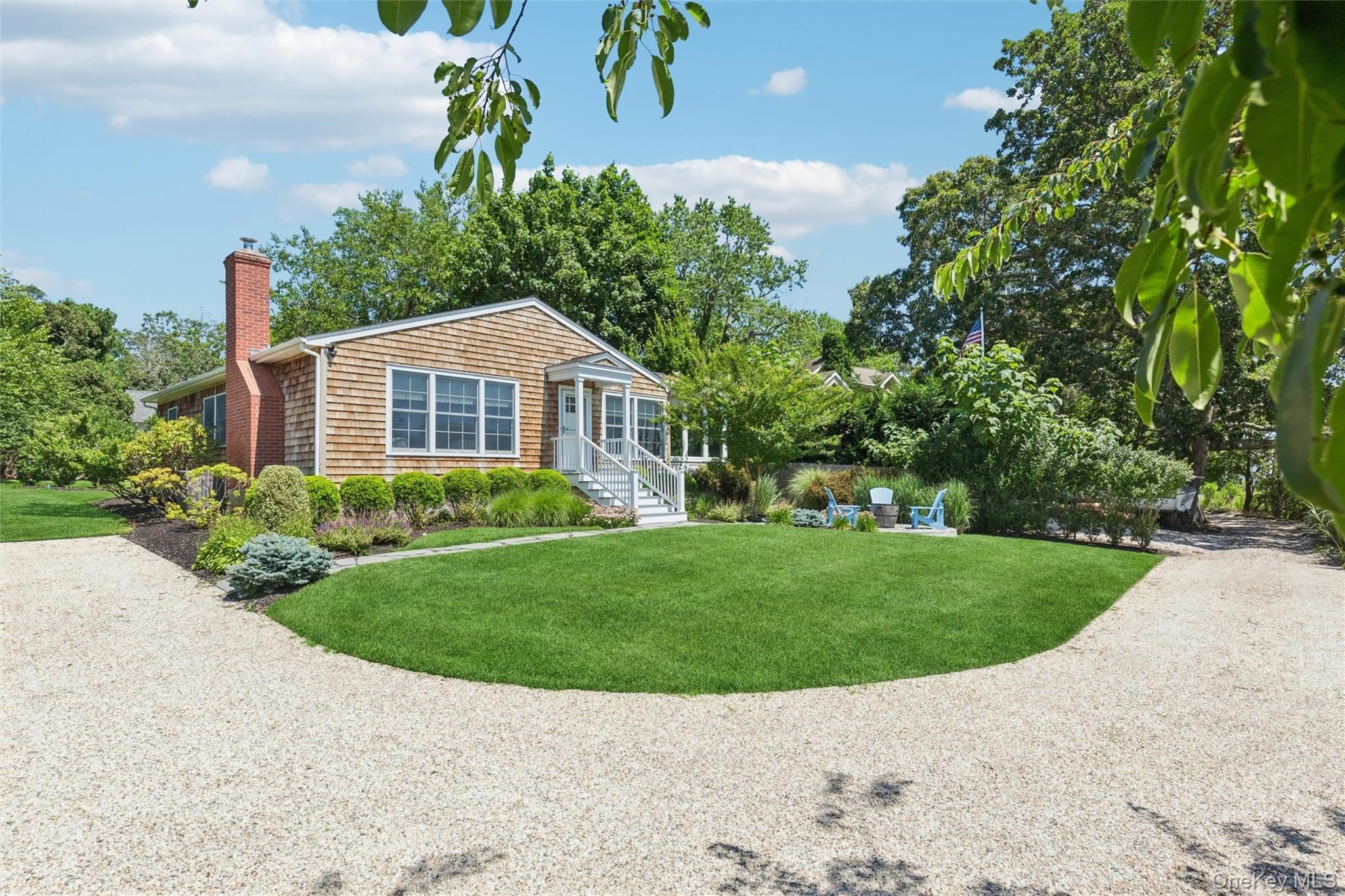 570 Hippodrome Drive – photo 2