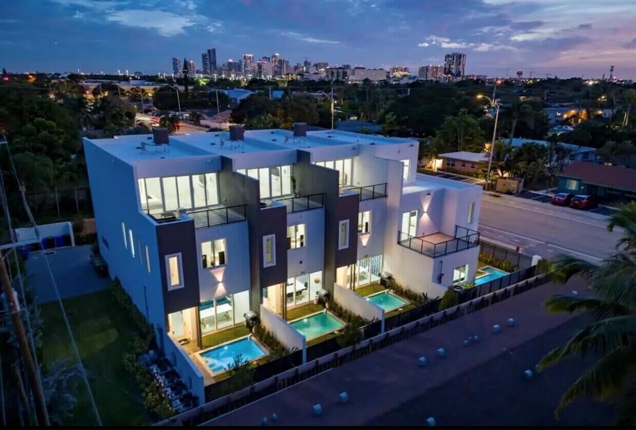 1222 NE 15th Avenue – photo 1