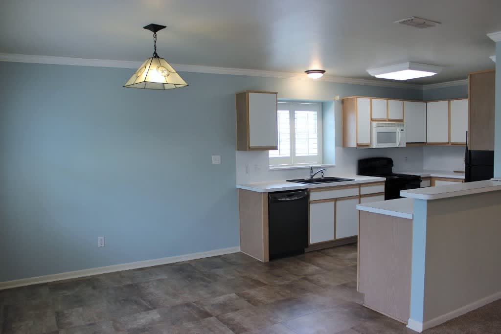 347 Stone Hill Dr 4 – photo 2