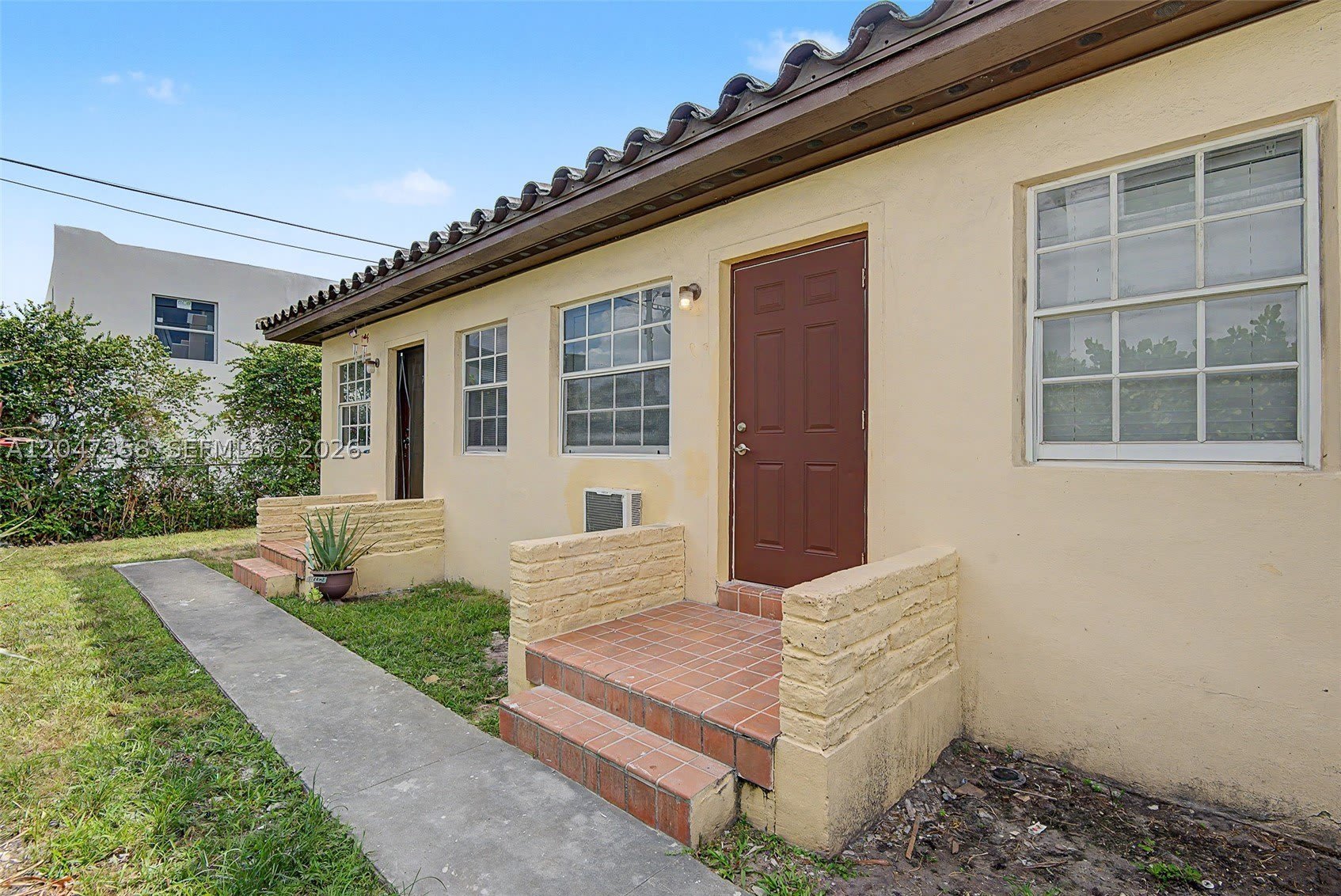 1021 SW 3rd St – photo 1