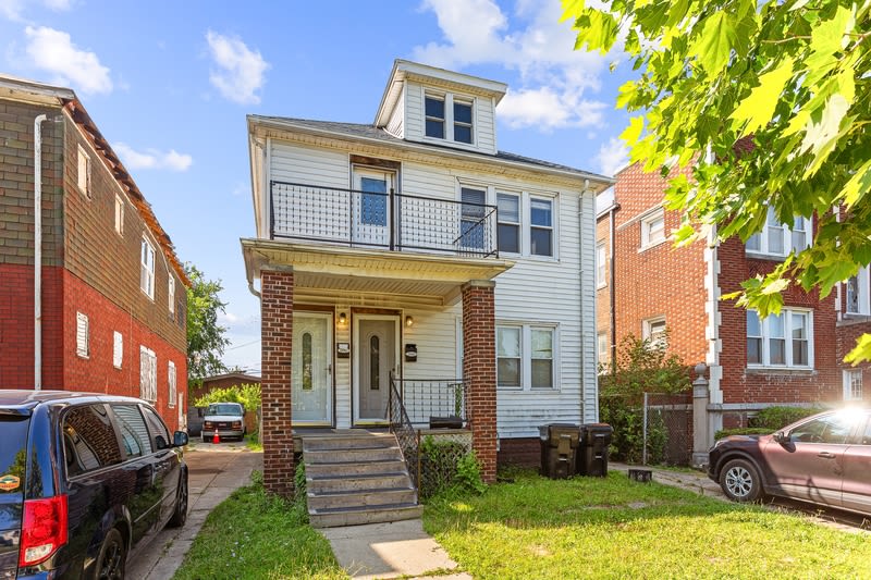 2045 Clements Street 2 – photo 1
