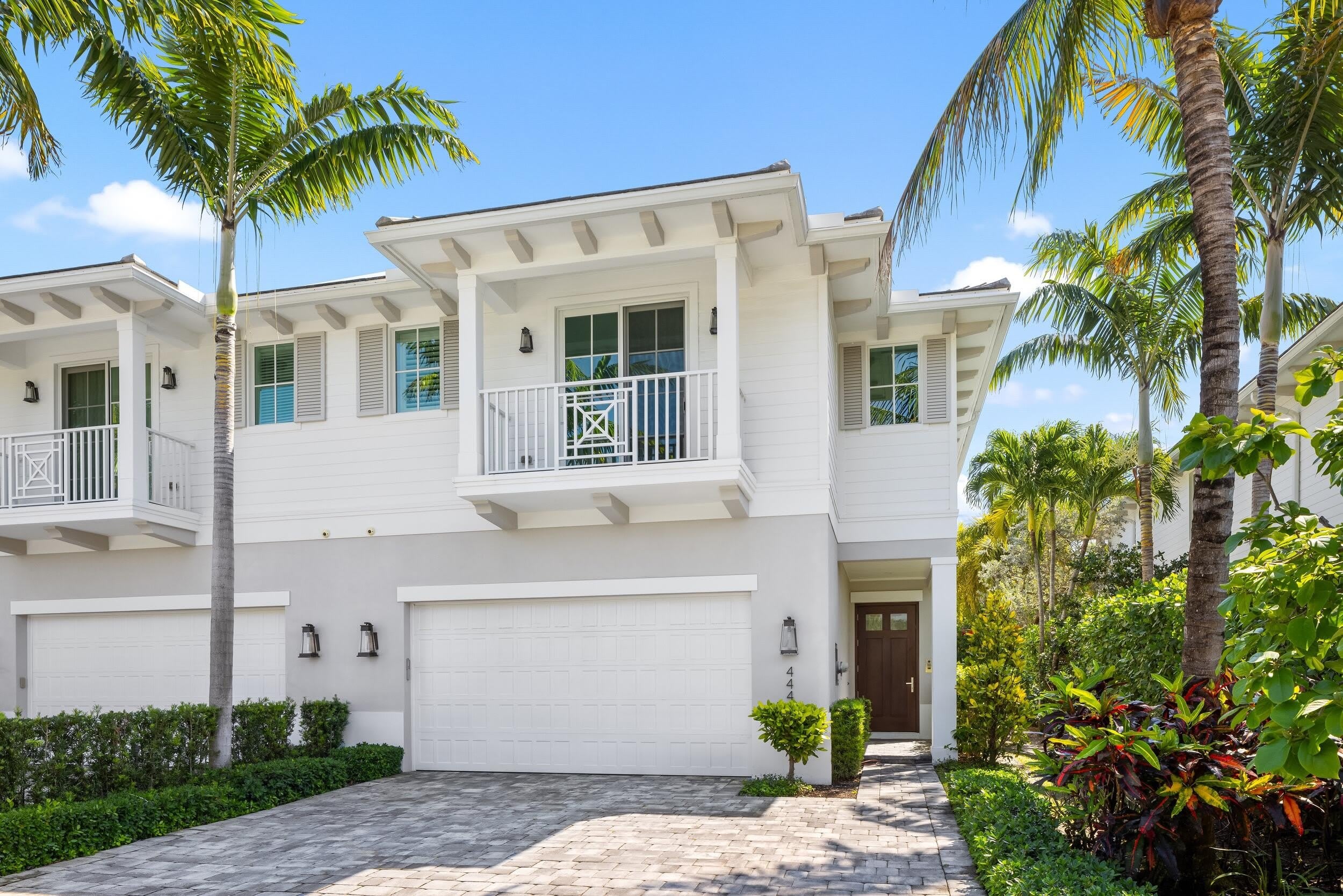 444 NE Wavecrest Way – photo 2