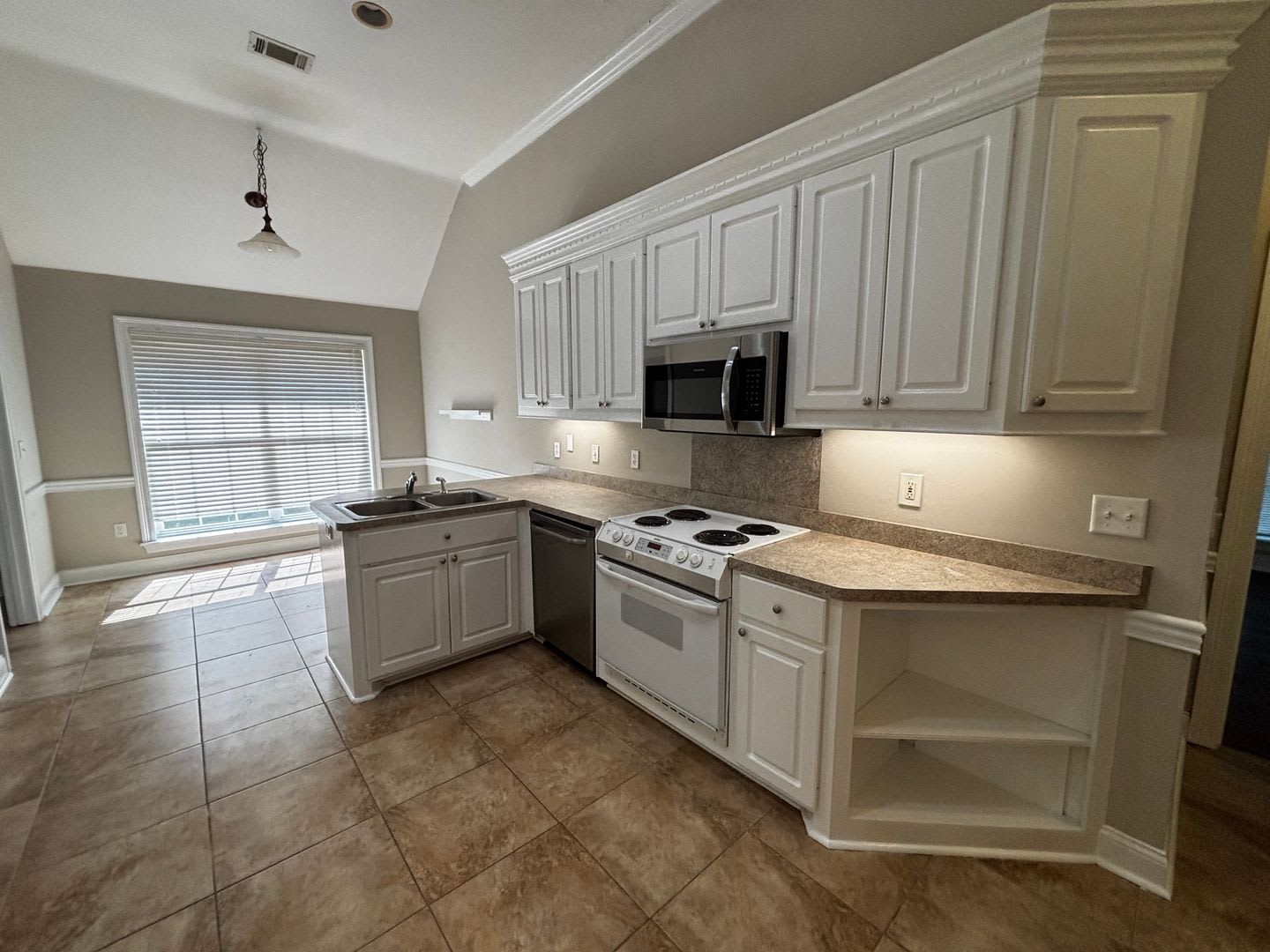 410 Abbey Woods Brandon, MS – photo 4