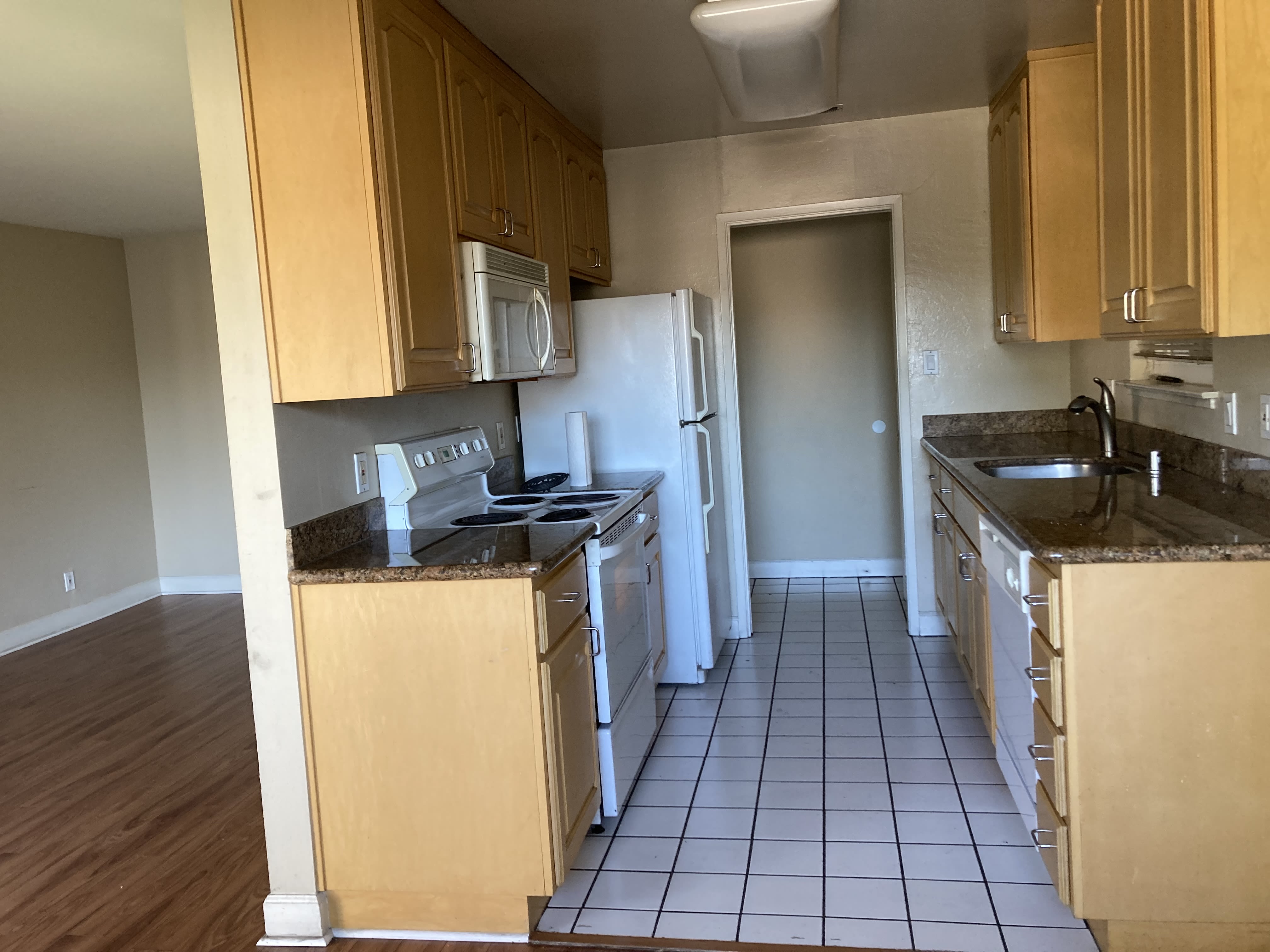 1300 Montecito Avenue – photo 4