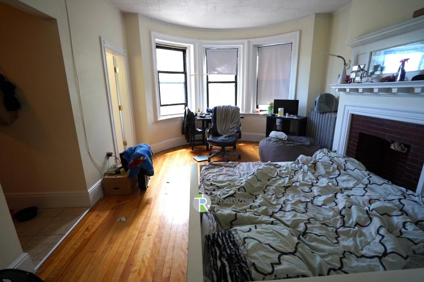 21 Brighton Ave. – photo 1