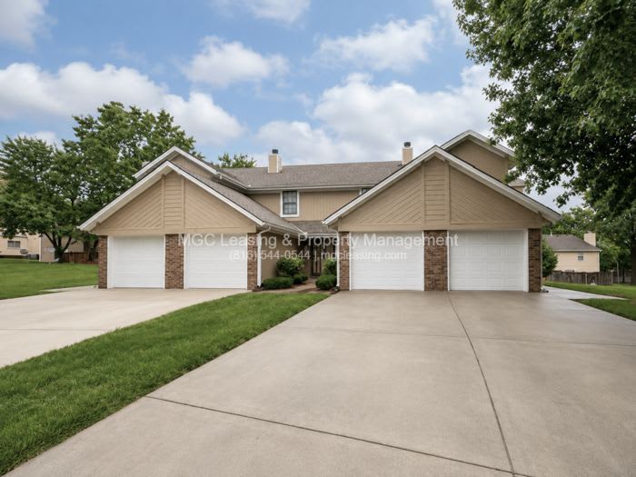 3563 Northeast Independence Circle – photo 1