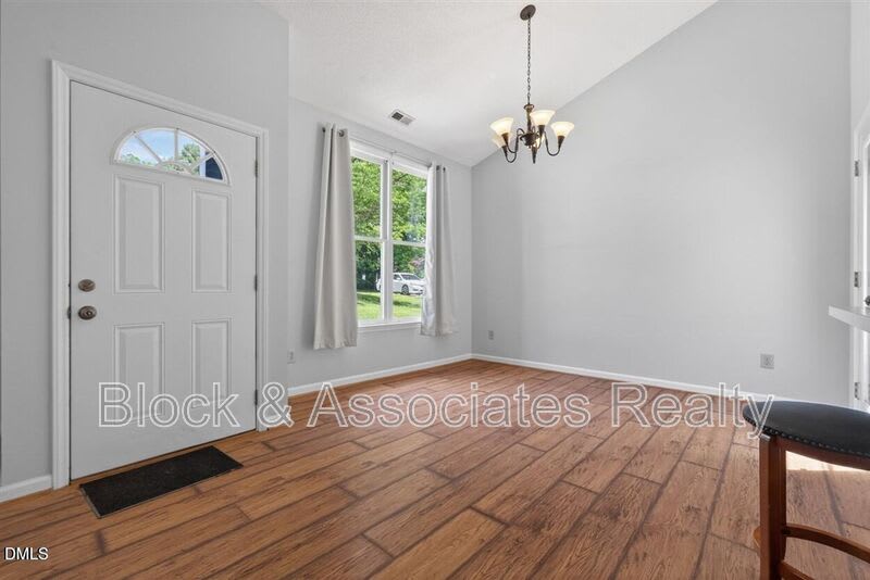 105 Ellsworth Place – photo 5