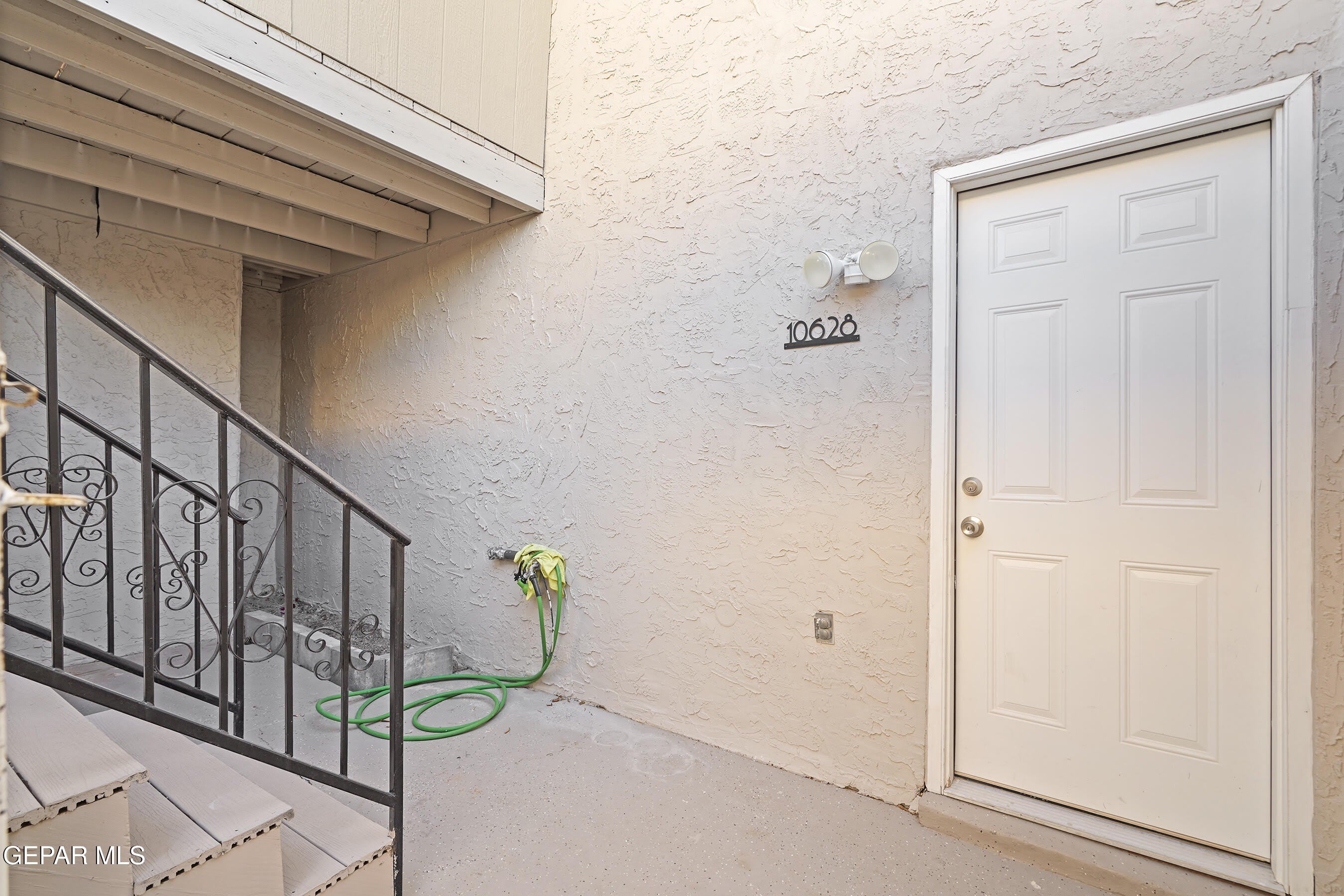10628 Springwood Drive – photo 5
