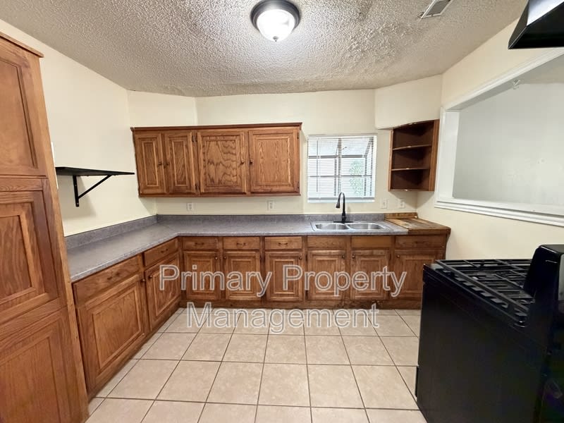 3112 Nw 14Th St – photo 2