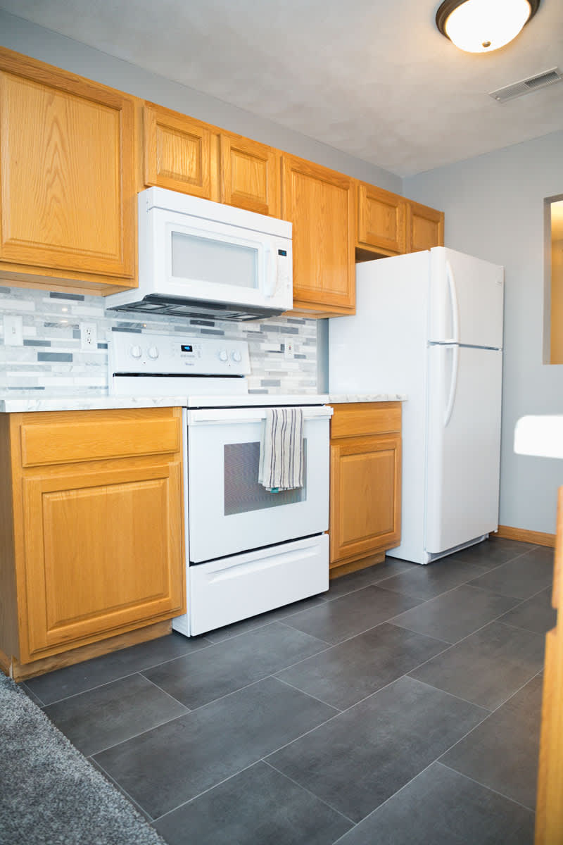 7964 Royal Oaks Rd – photo 4
