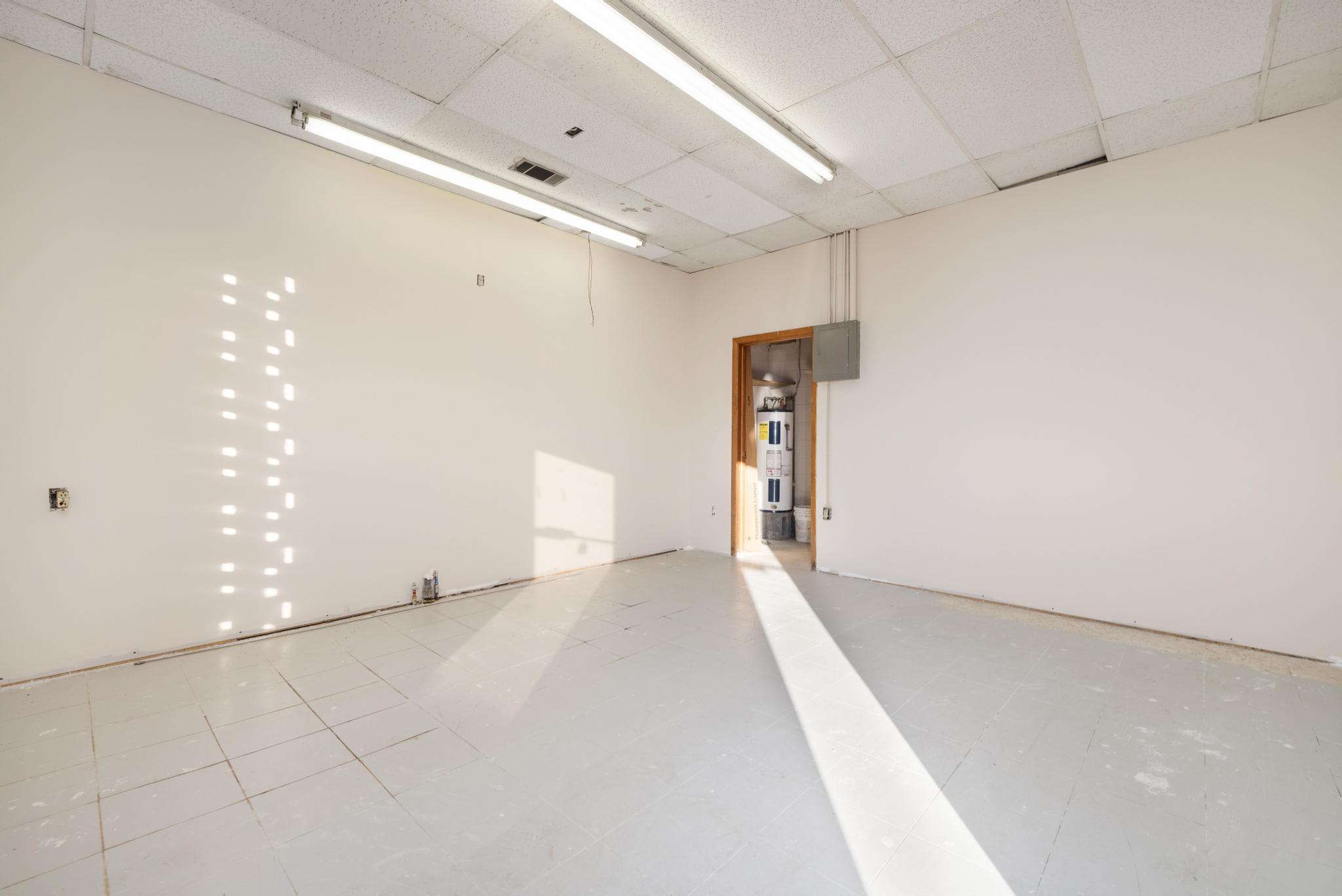 2908 Bloomingdale Road – photo 2