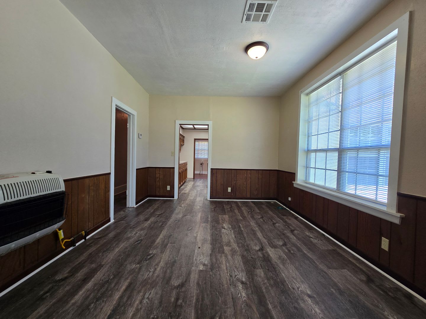 3 Bedroom 2 Bath home in Asher! – photo 4