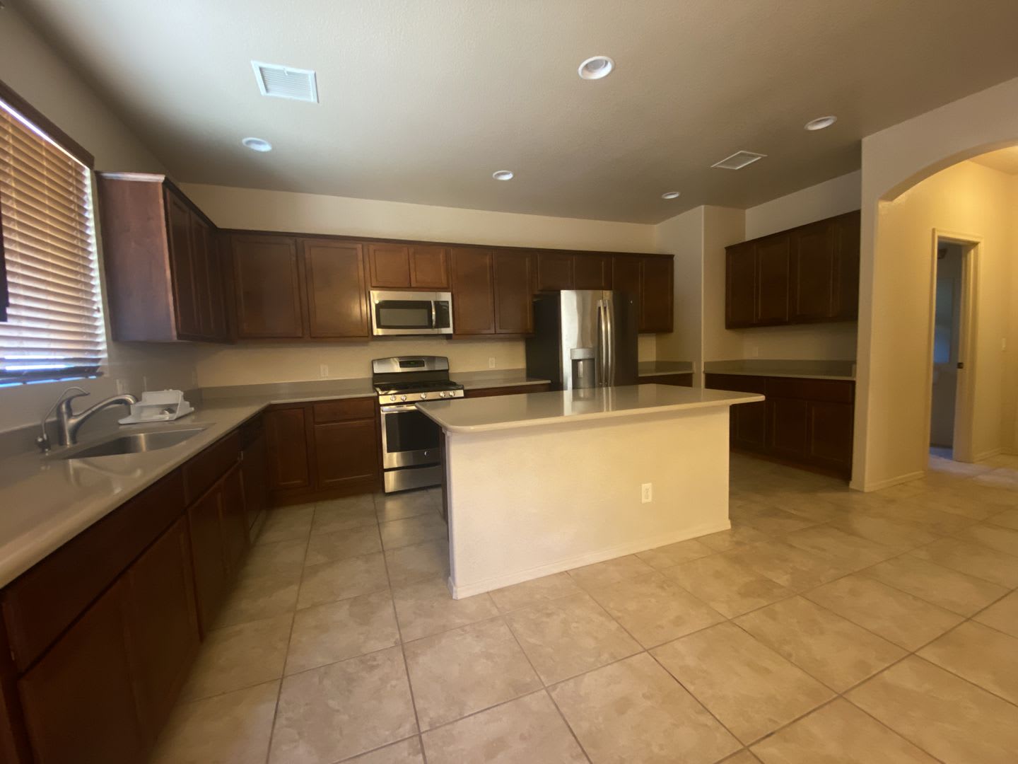 4 bedrooms, 3.5 bathrooms home, 2 Primary Suites! – photo 4