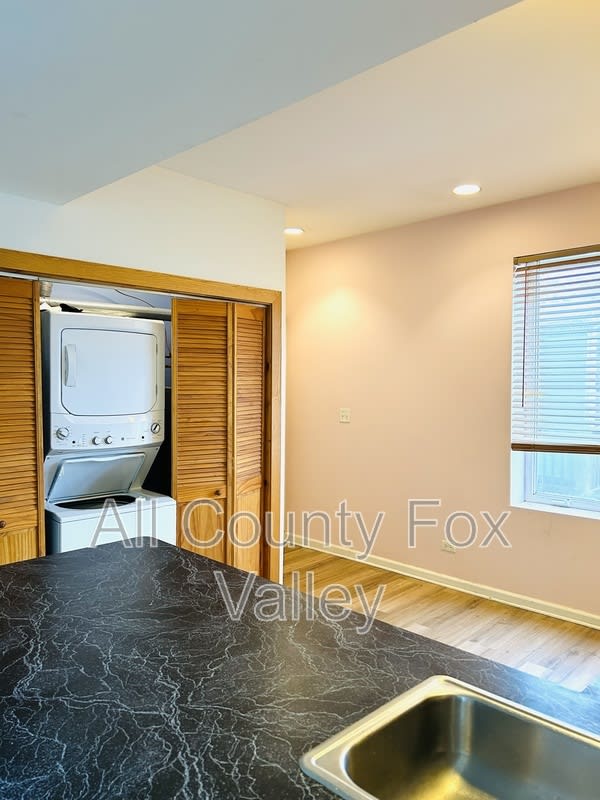 7302 N Wolcott Avenue – photo 3
