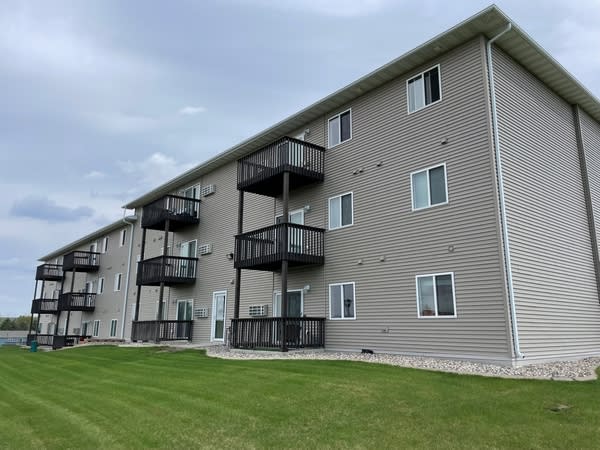 Burlington Apartments – photo 1