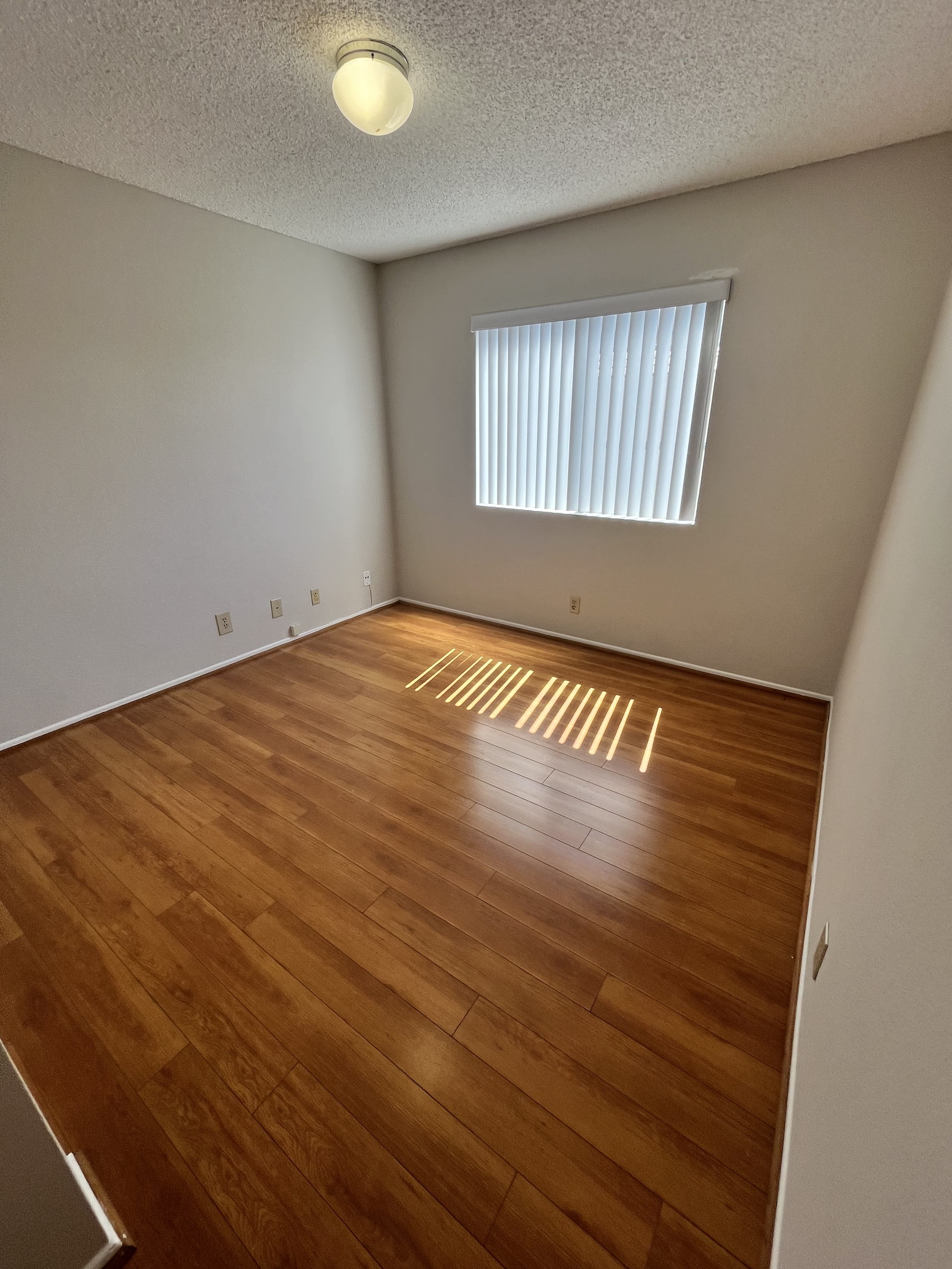 636 E Verdugo Ave – photo 2
