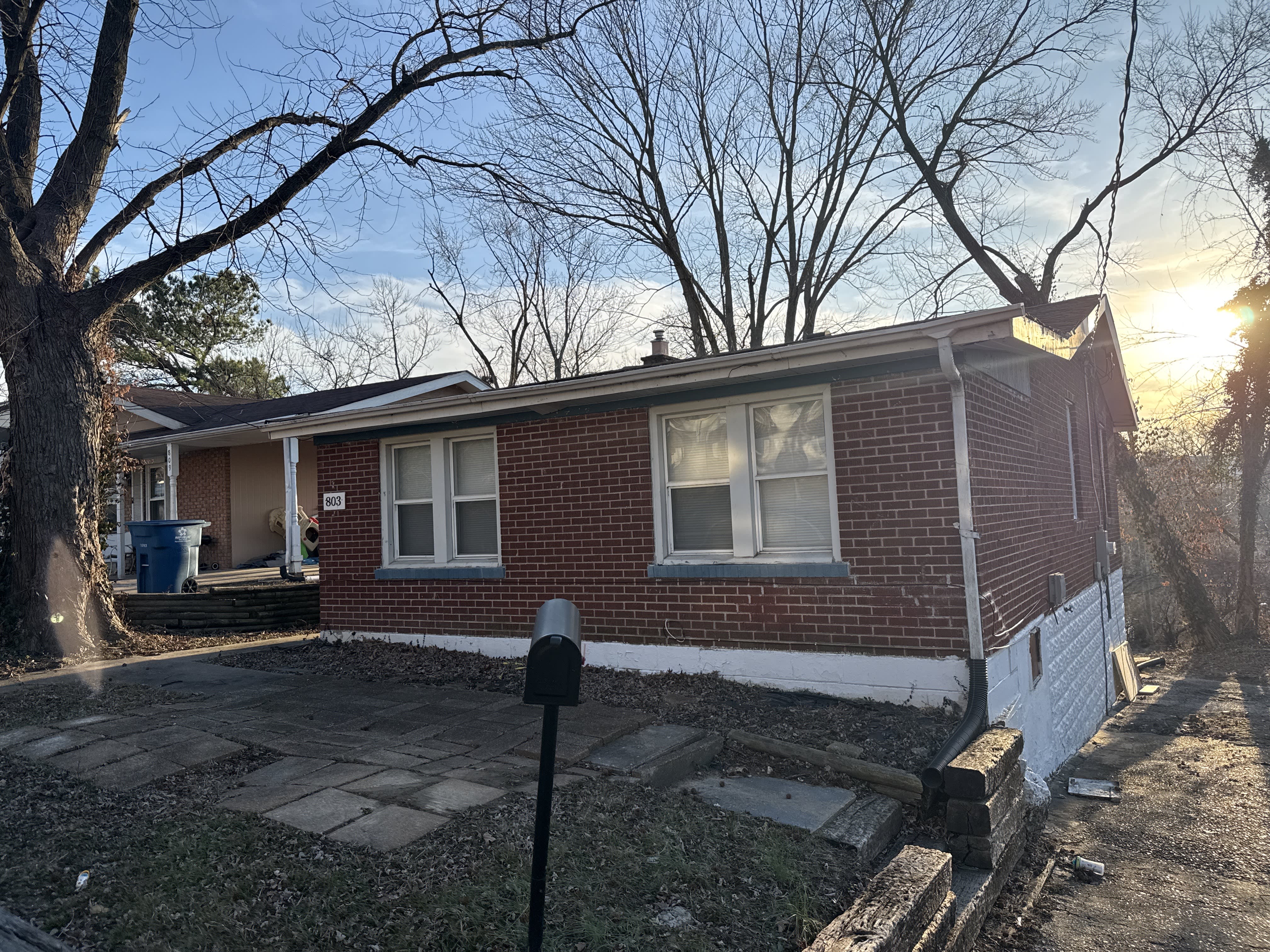 803 Marvin Ave – photo 4
