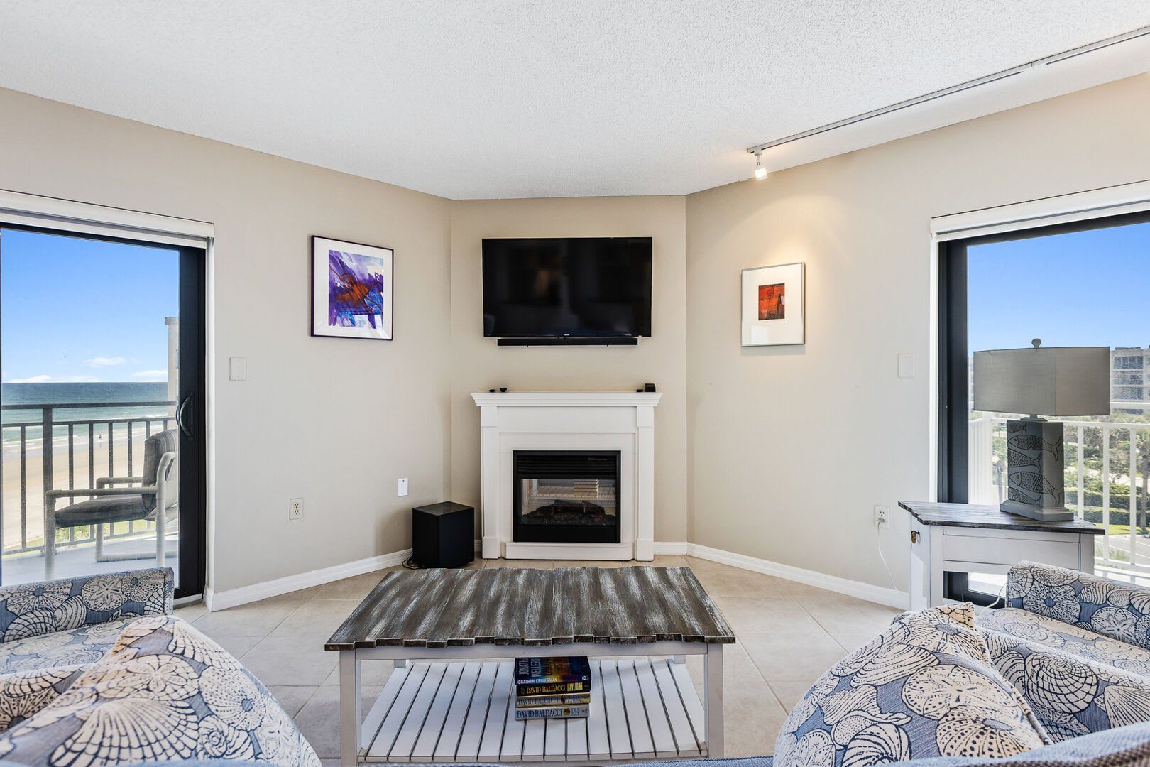 Fully Furnished Beautiful 2 Bedroom Seascape Towers Oceanfront Condo – photo 4