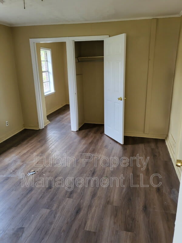 1484 Oaklawn St – photo 2
