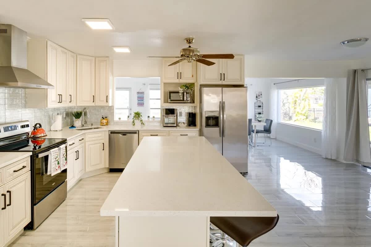 5201 Forbes Terrace – photo 2