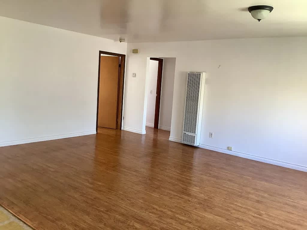 2637 Sichel St – photo 2