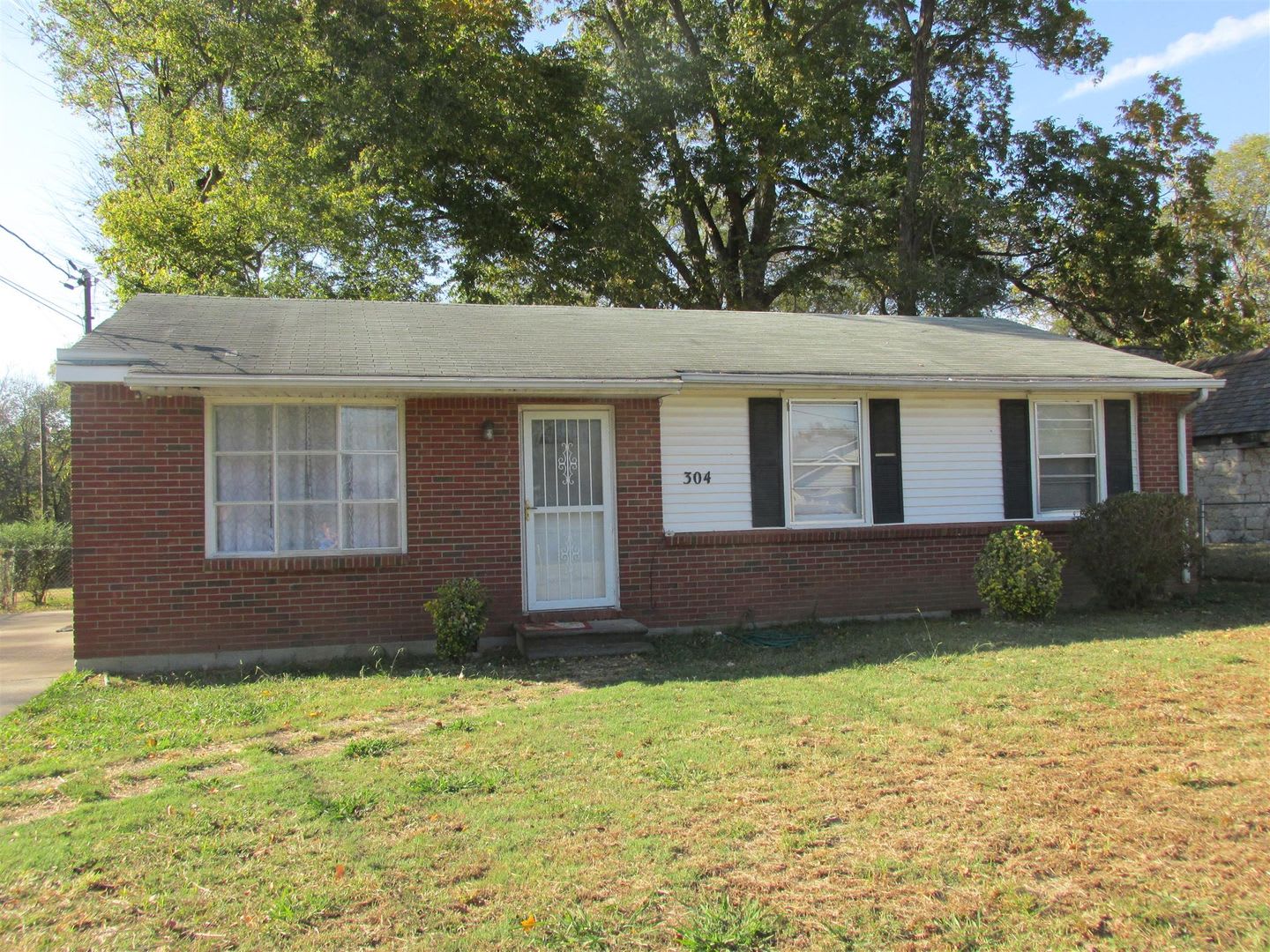 3 Bedroom 1 Bath Pet Friendly Home For Rent! – photo 2
