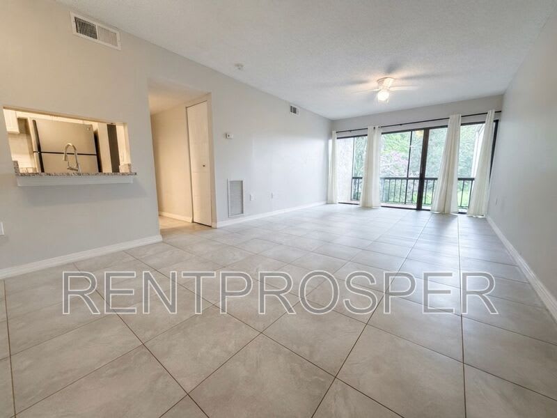 3242 S. Semoran Blvd. – photo 2