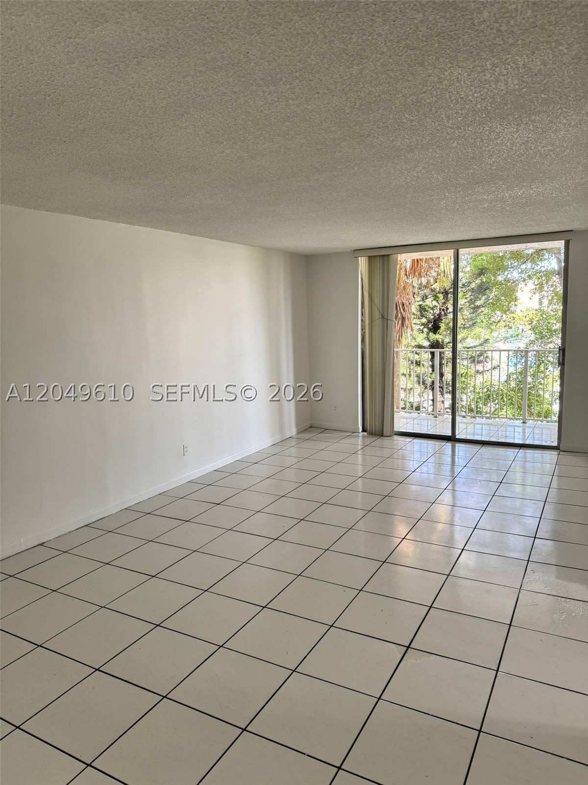 8511 Nw 8Th St – photo 3