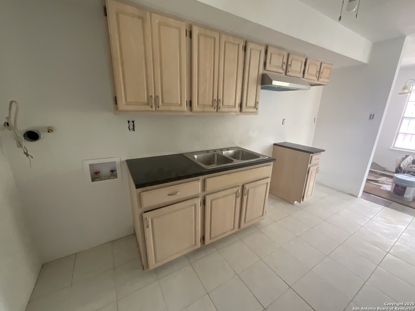 1216 GARDINA ST – photo 5