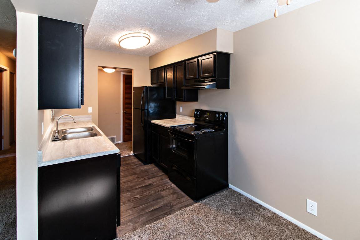 Howard Street Apartments – photo 2