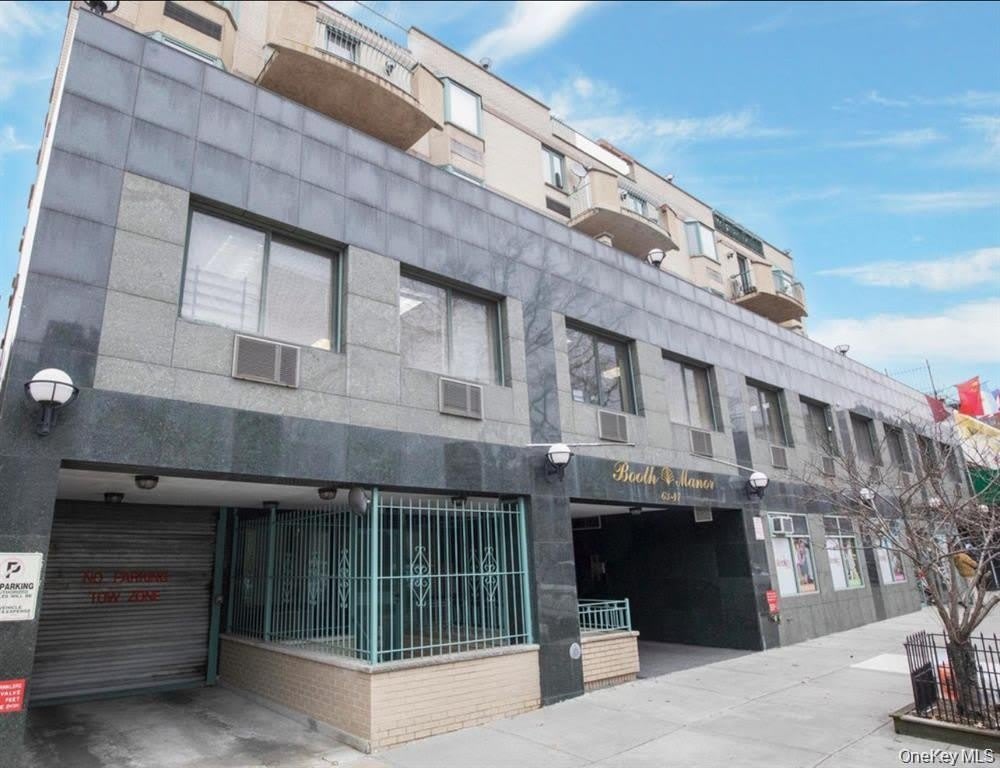 63 47 Booth Street – photo 1