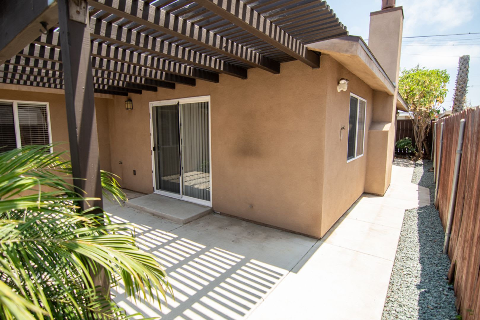 Large 3bd/2ba Detached House with Garage and AC! – photo 3