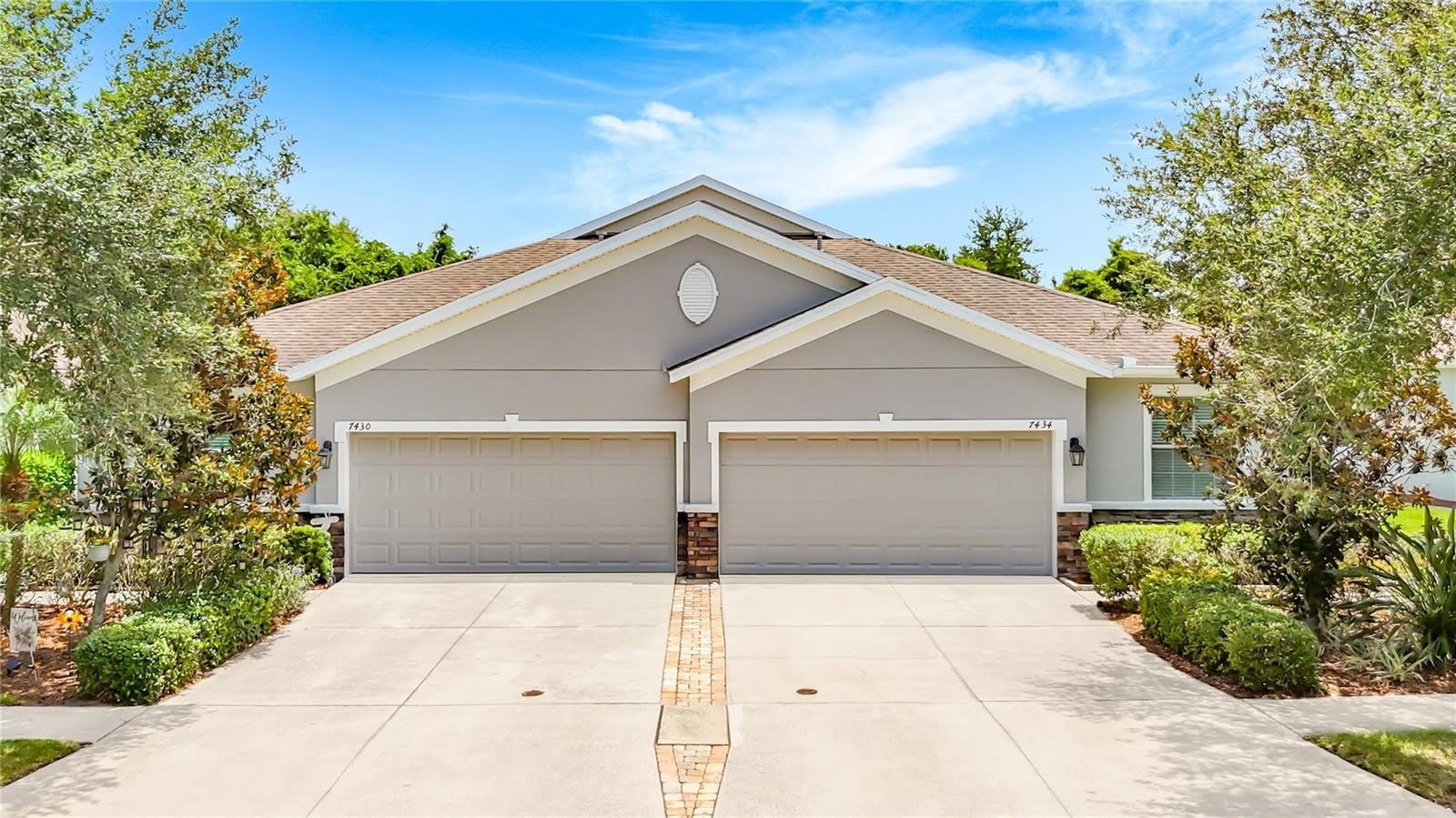 7434 SURREY PINES Drive – photo 2