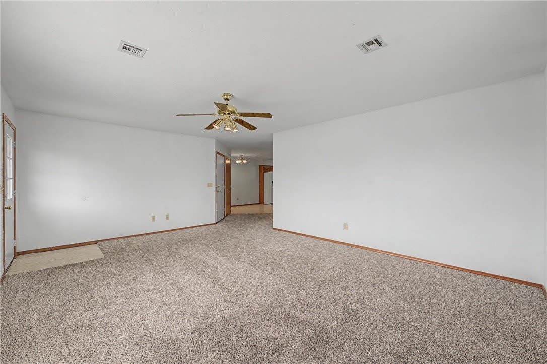 194 Hall Drive – photo 3