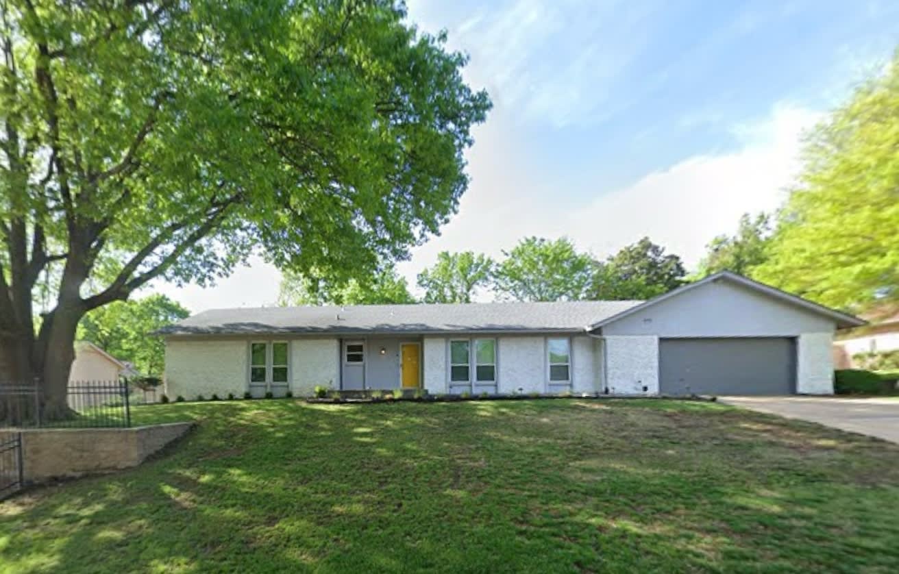 5732 East 65th Street – photo 1