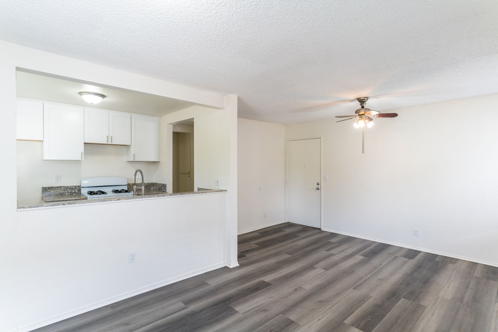 3210 Chapman St – photo 5