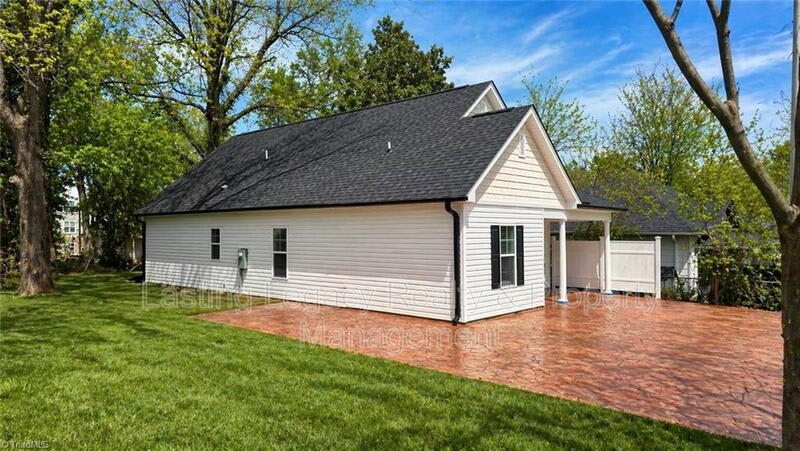 1505 East Avenue – photo 2