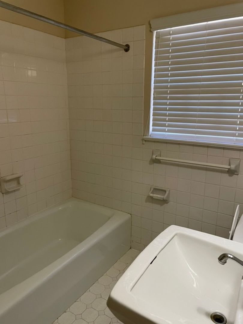 1723 5th Ave – photo 4