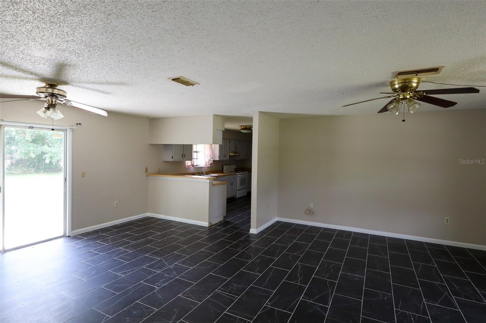 66 Silver Lane – photo 2