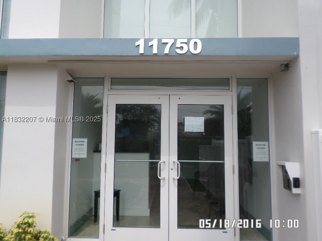 11750 NE 16th Ave – photo 3