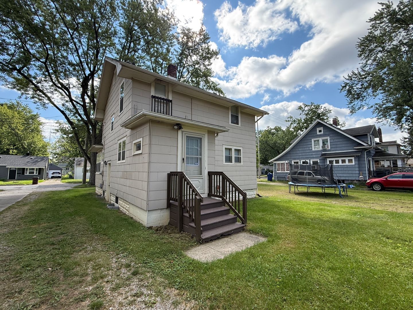 Well-Maintained 3-Bedroom Single-Family Home – photo 2