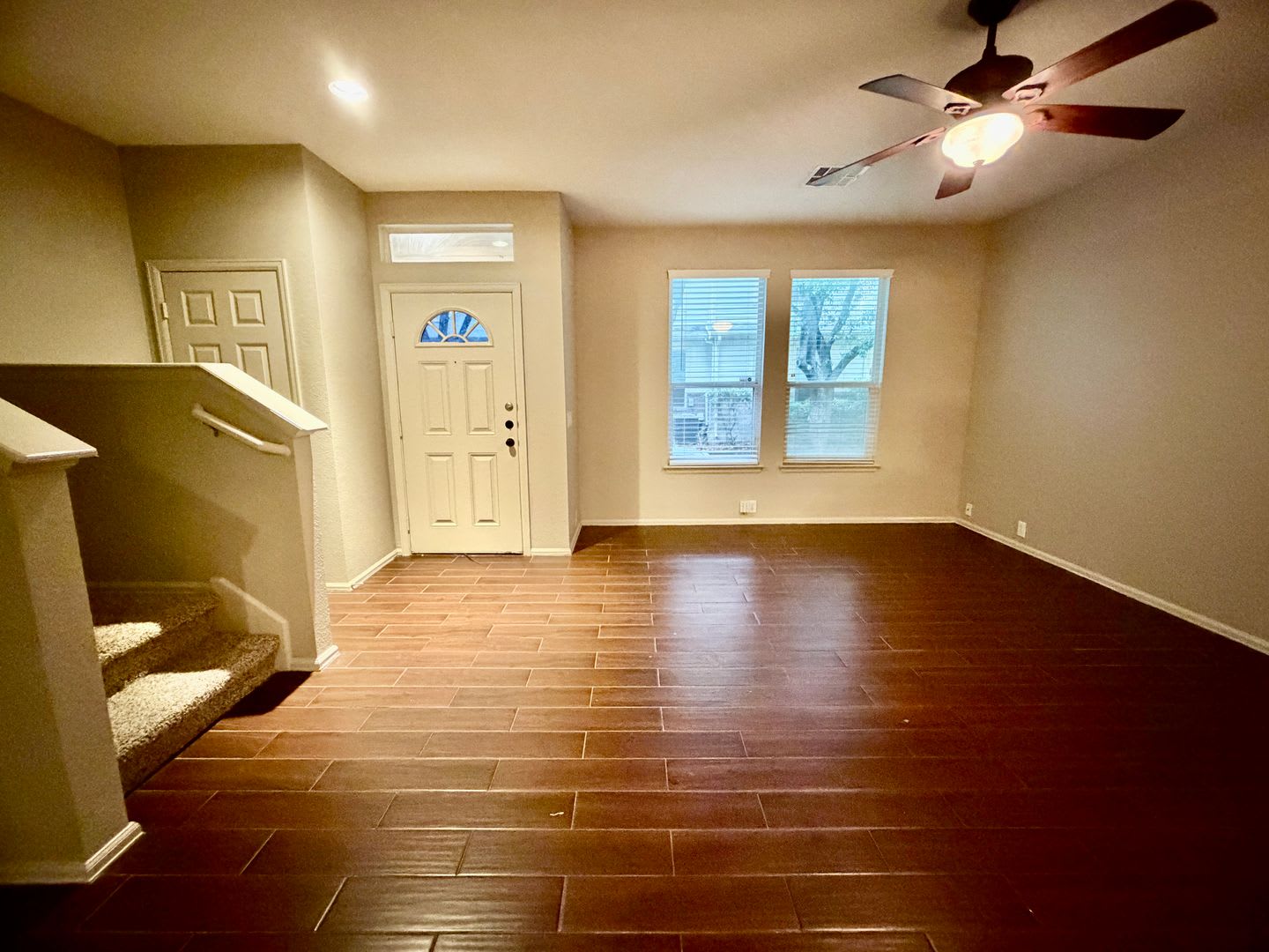FALL INTO A NEW HOME – photo 2