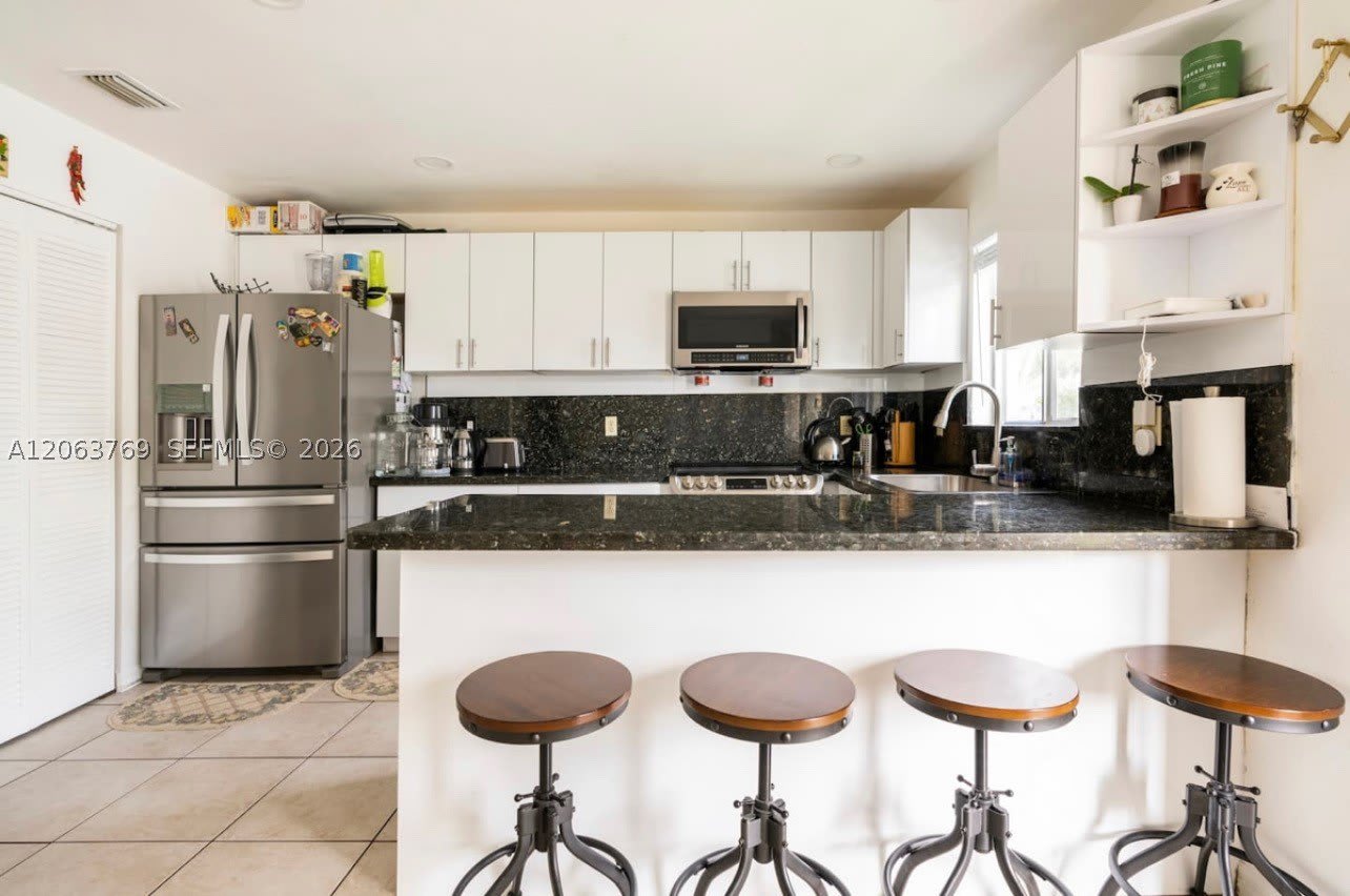 925 SW 8th St – photo 2
