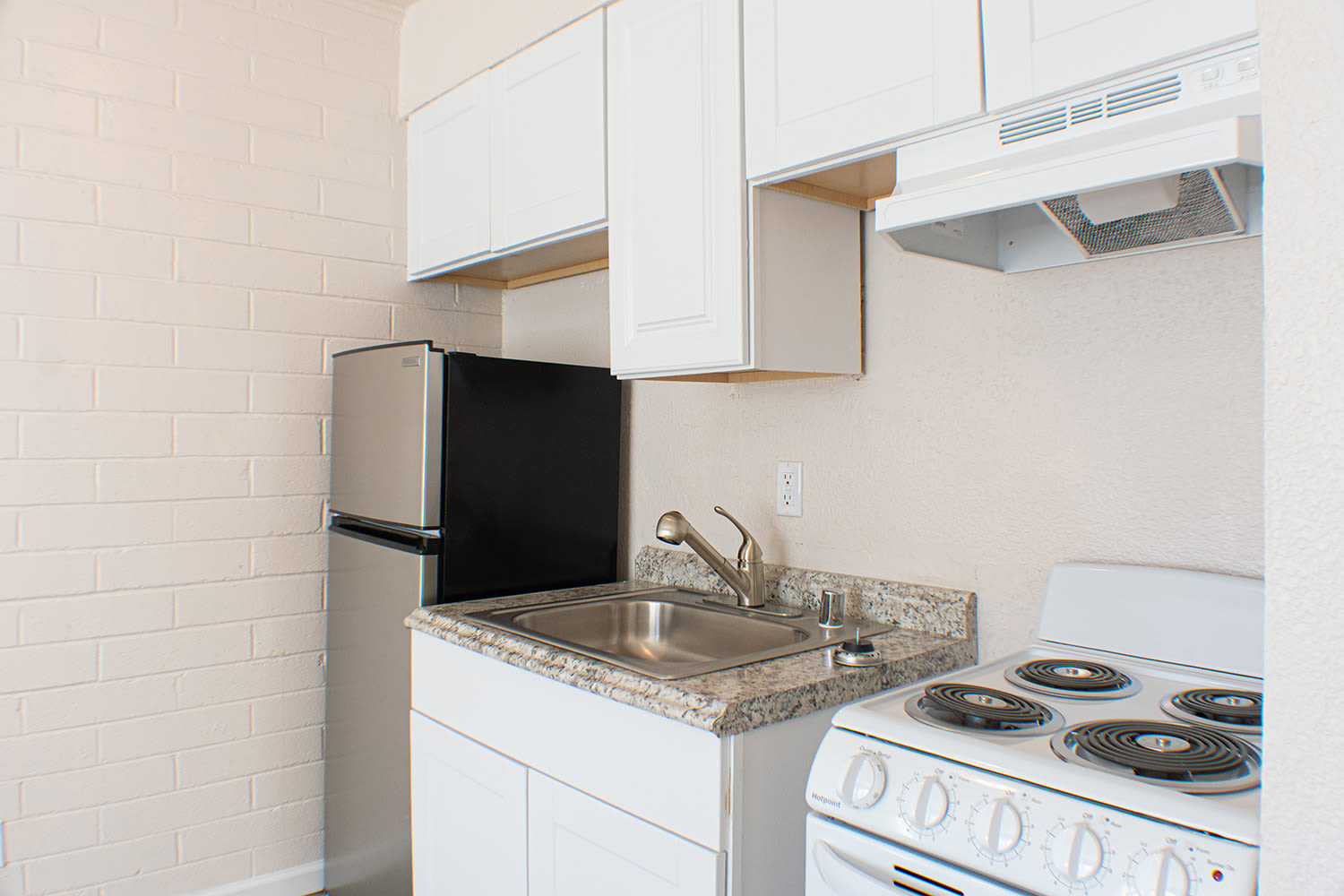128R Apartments – photo 5